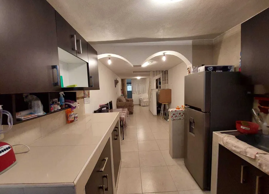 RESIDENCIA FUENTES en FUENTES DEL VALLE, Coacalco, Estado de México - fachada